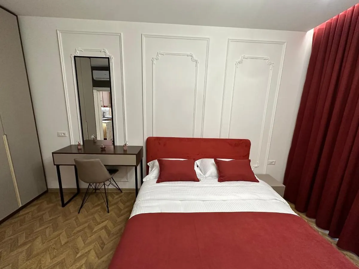 Delux Suite 103 Tirana 0*,