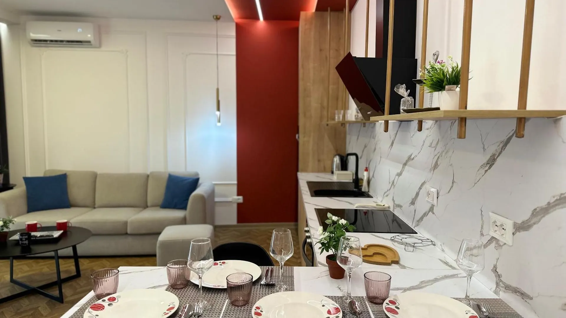 Delux Suite 103 Tirana Apartment